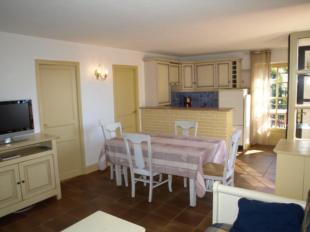 Le Rayol-Canadel-sur-Mer Les Lauriers Roses 아파트 호텔 외부 사진